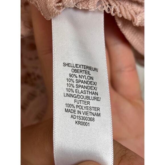 Adrianna Papell womens Large light pint lace top blouse boho short sleeve lined - Picture 4 of 5